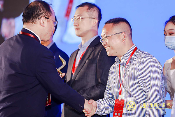 夏春金牛奖颁奖